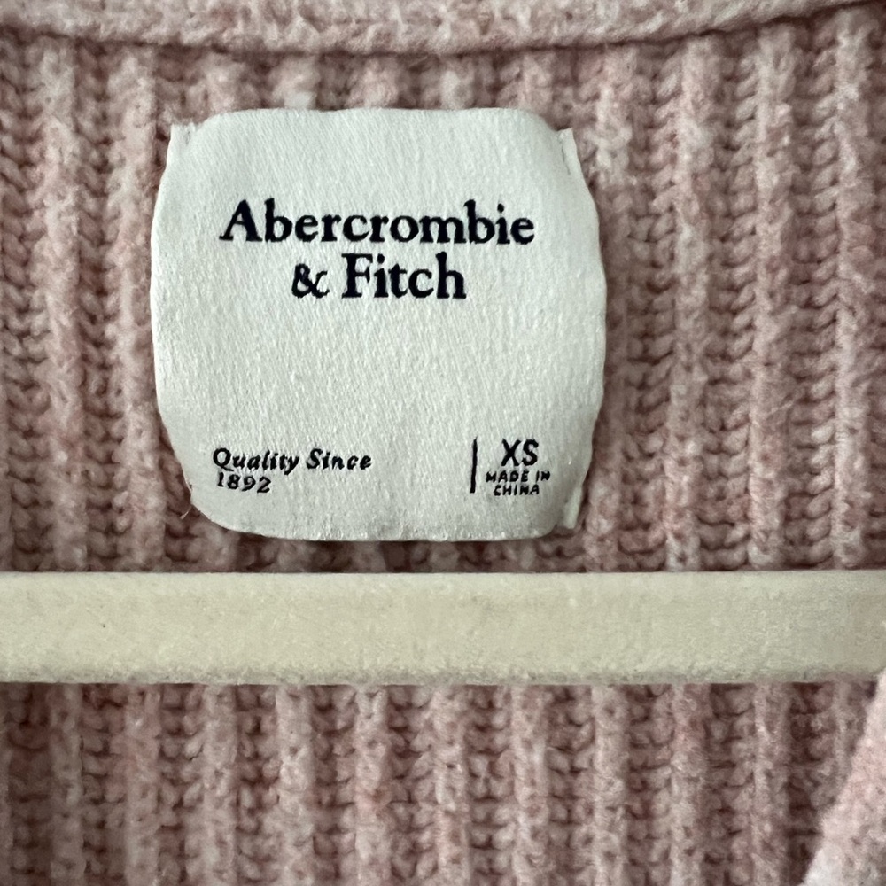 Abercrombie & Fitch Light Pink Knit V-Neck Cardigan Size XS - Picture 3 of 4